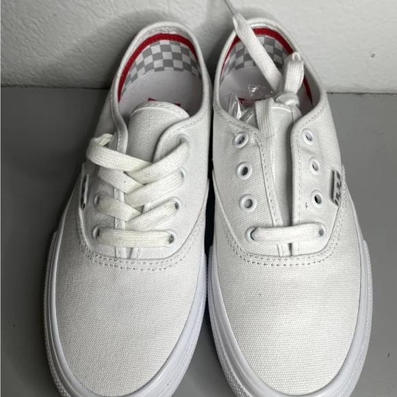 Vans - Picture 4 of 6